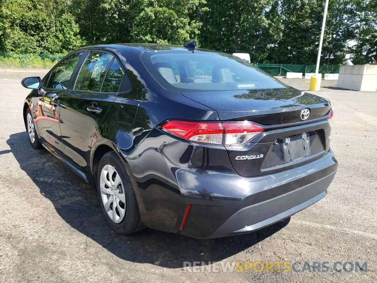 3 Photograph of a damaged car 5YFEPRAE2LP098250 TOYOTA COROLLA 2020