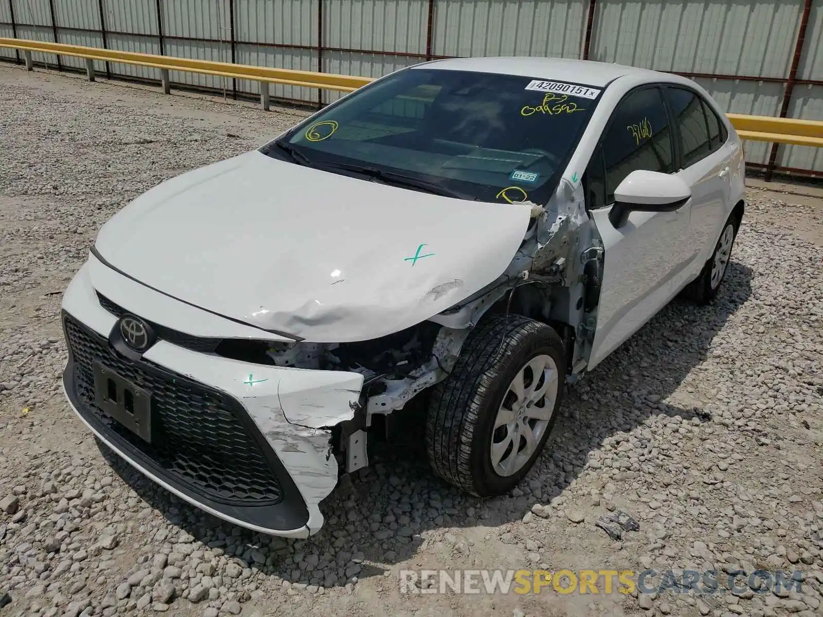 2 Photograph of a damaged car 5YFEPRAE2LP099592 TOYOTA COROLLA 2020