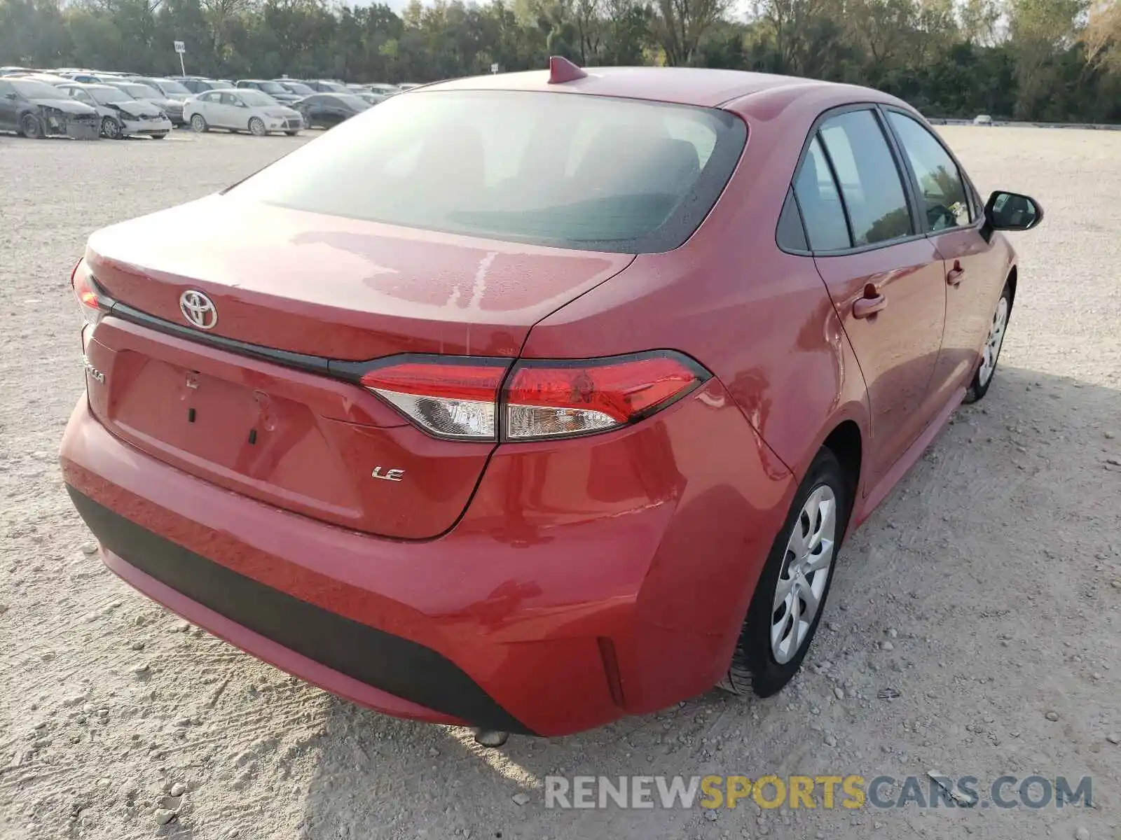 4 Photograph of a damaged car 5YFEPRAE2LP100644 TOYOTA COROLLA 2020