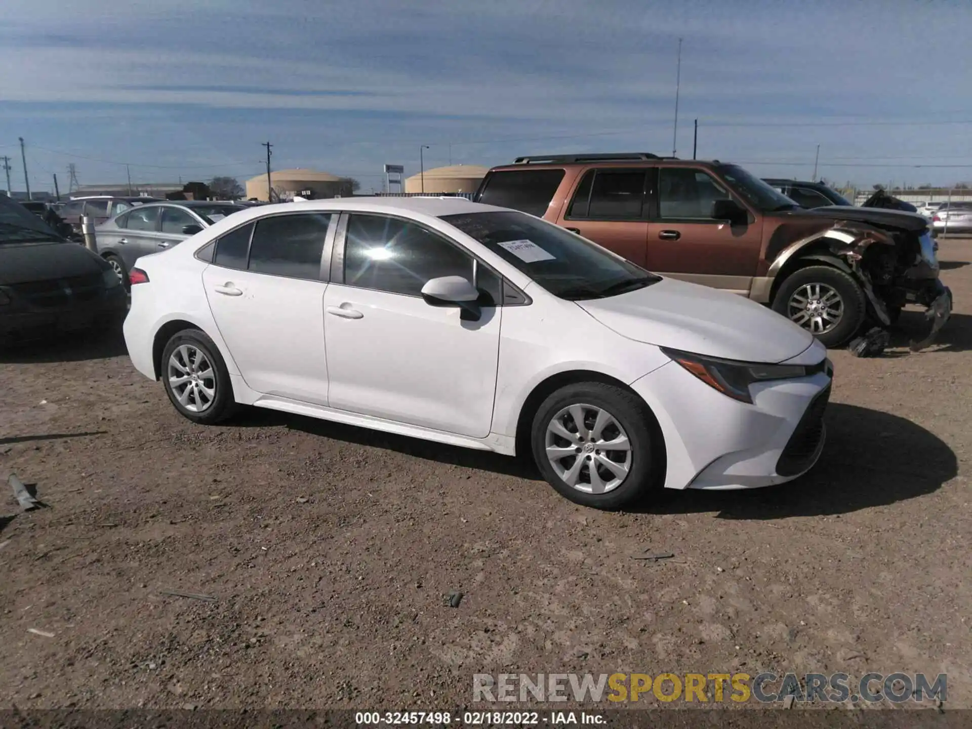 1 Photograph of a damaged car 5YFEPRAE2LP101681 TOYOTA COROLLA 2020