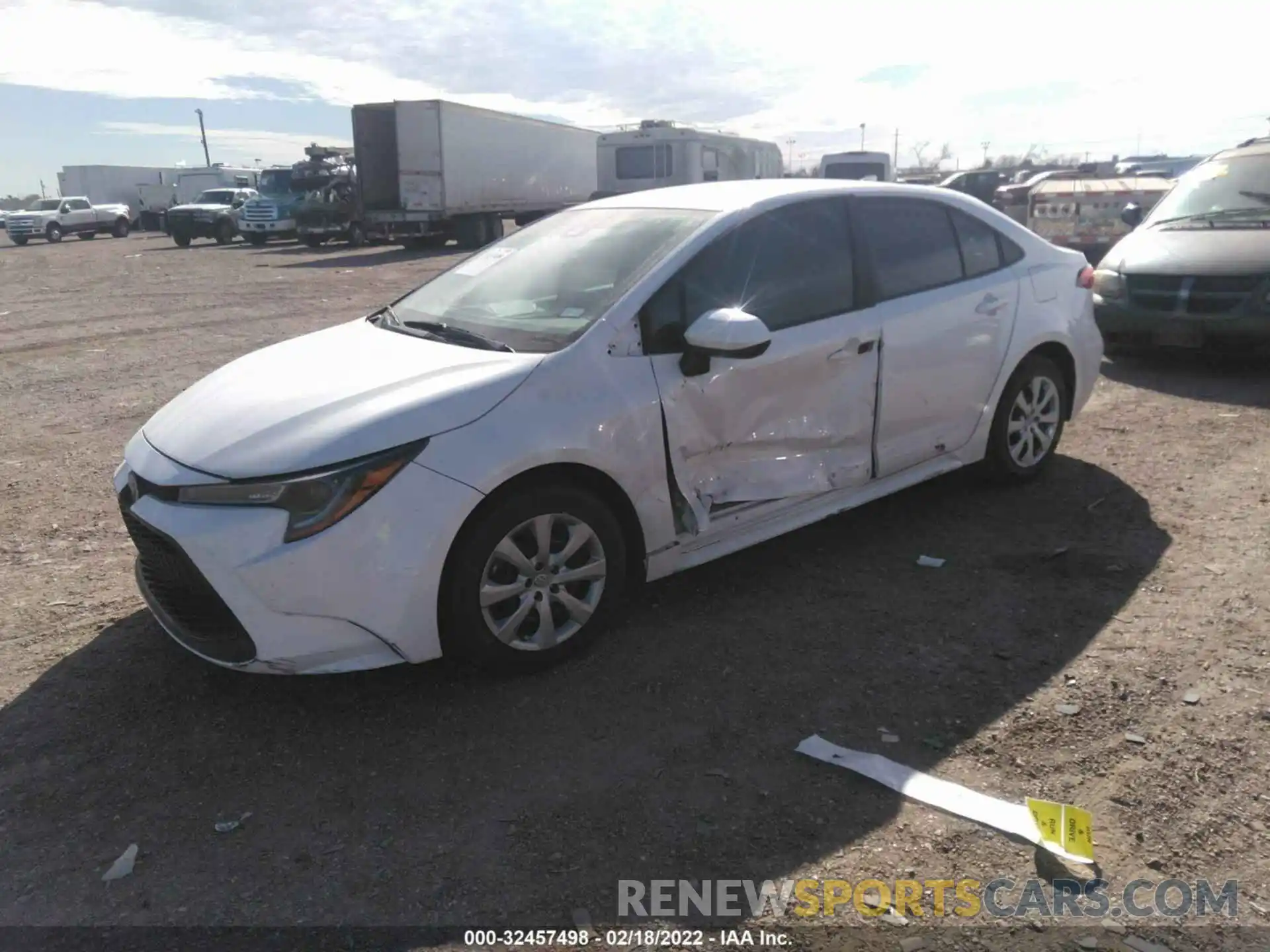 2 Photograph of a damaged car 5YFEPRAE2LP101681 TOYOTA COROLLA 2020