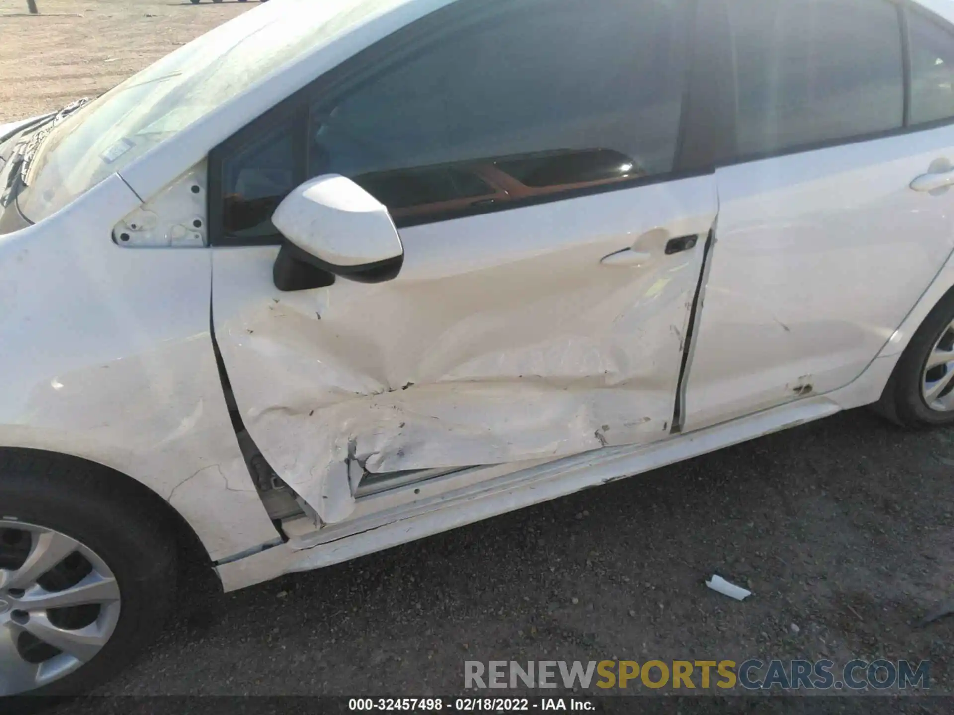 6 Photograph of a damaged car 5YFEPRAE2LP101681 TOYOTA COROLLA 2020