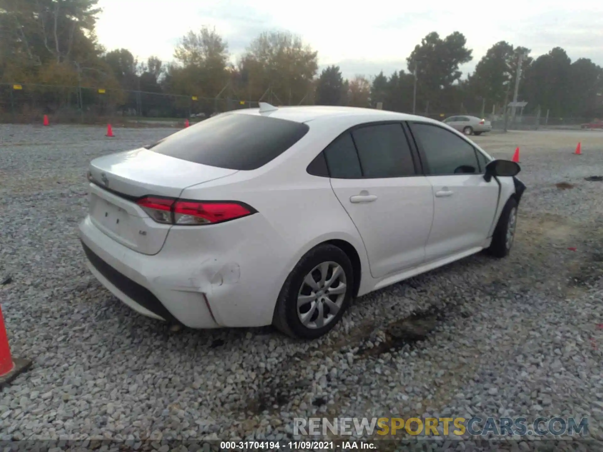 4 Photograph of a damaged car 5YFEPRAE2LP103110 TOYOTA COROLLA 2020