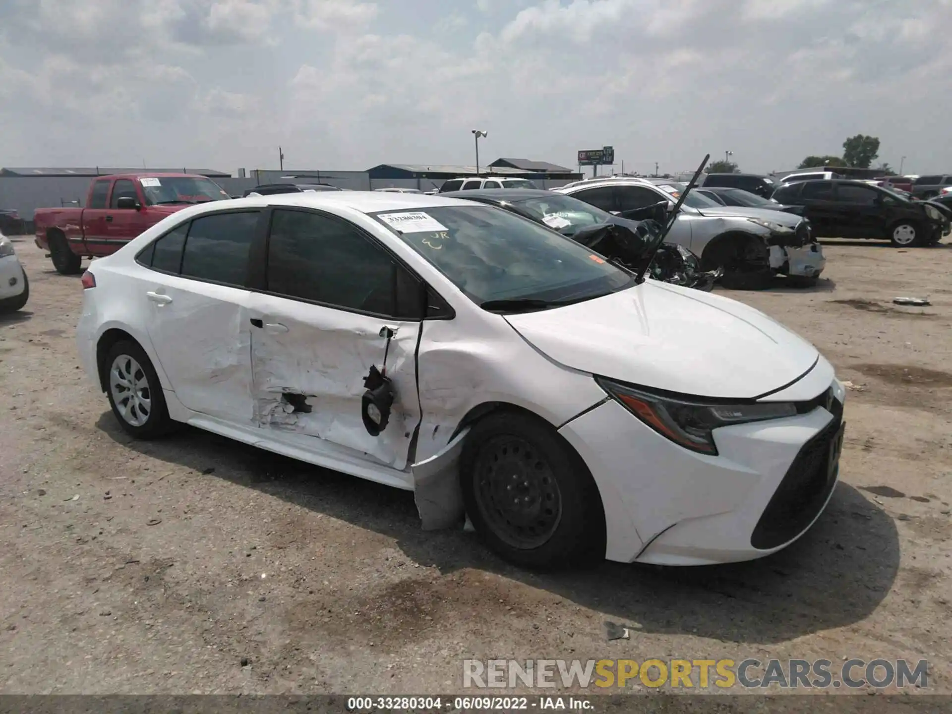 1 Photograph of a damaged car 5YFEPRAE2LP104130 TOYOTA COROLLA 2020