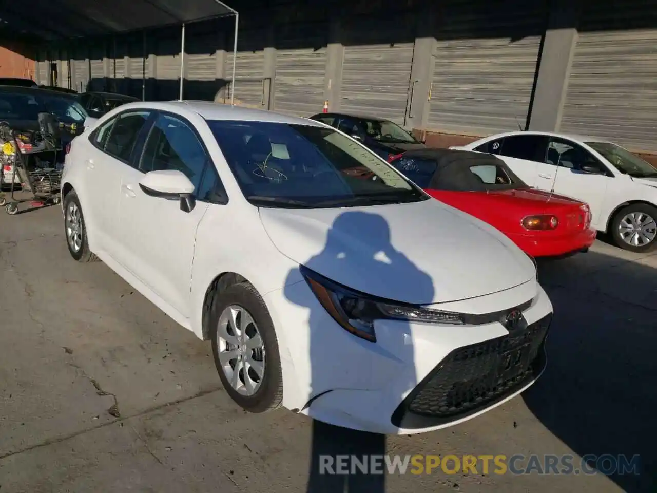 1 Photograph of a damaged car 5YFEPRAE2LP104922 TOYOTA COROLLA 2020