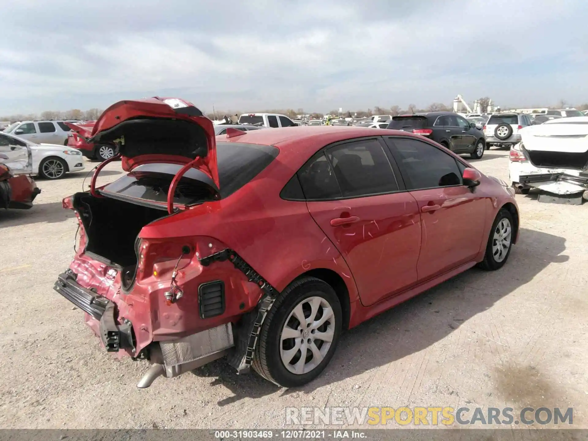 4 Photograph of a damaged car 5YFEPRAE2LP105732 TOYOTA COROLLA 2020