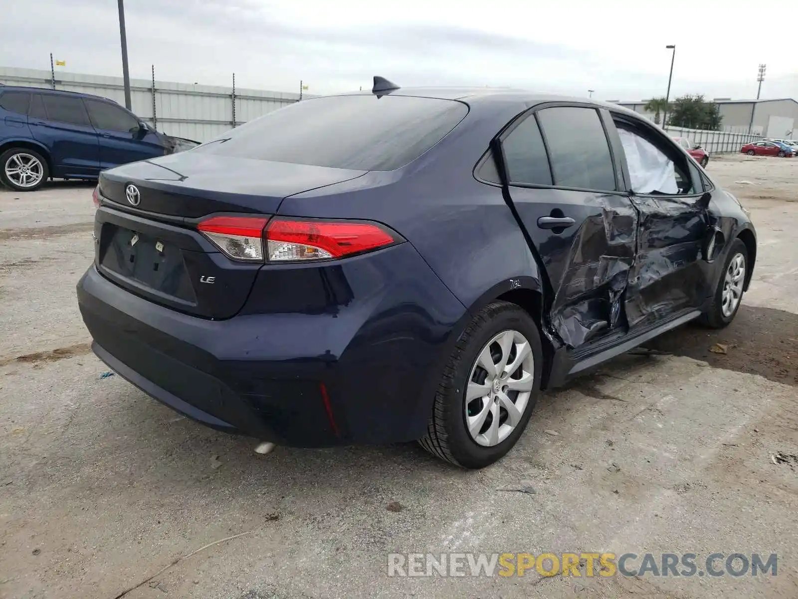 4 Photograph of a damaged car 5YFEPRAE2LP105925 TOYOTA COROLLA 2020