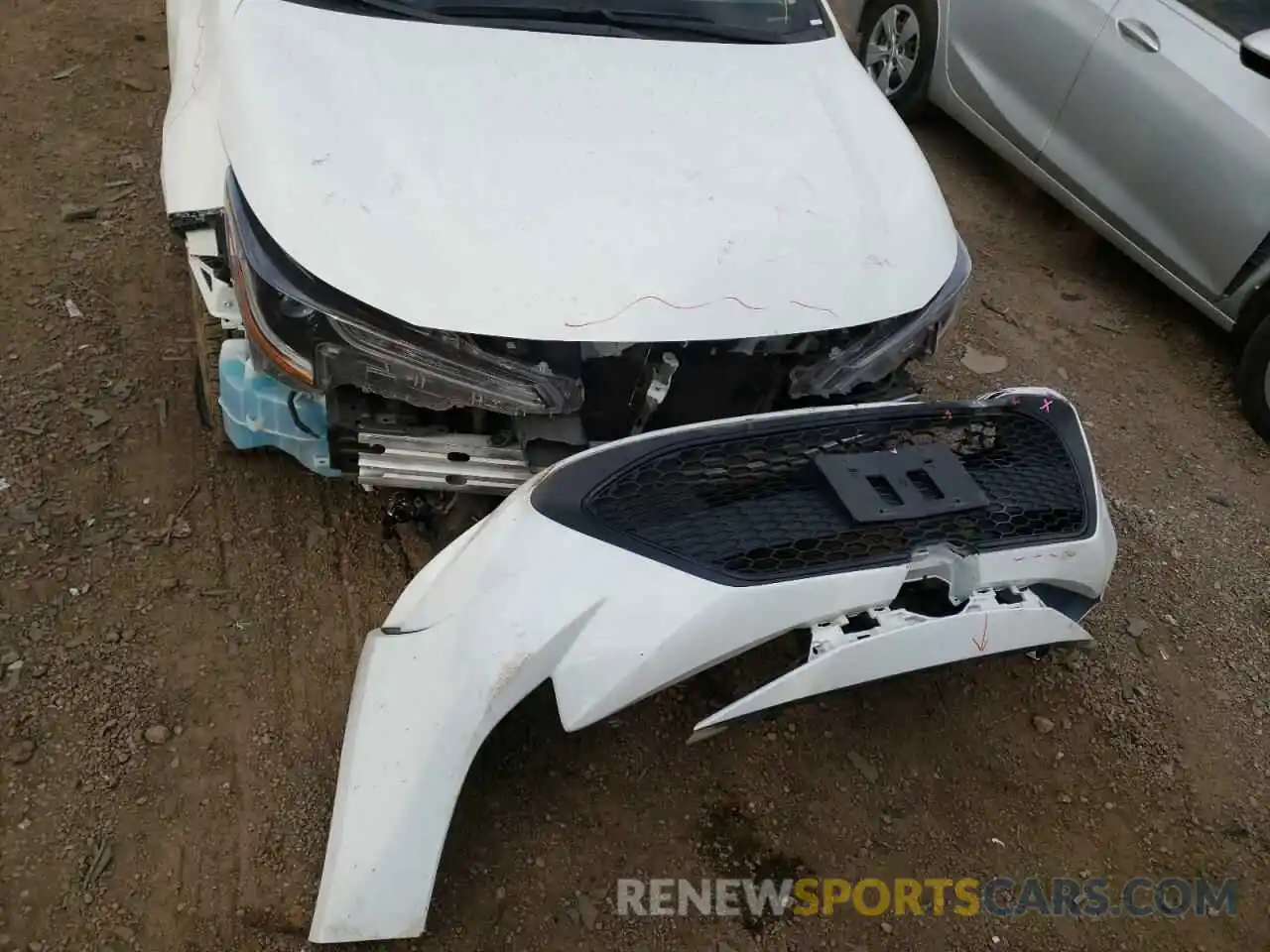 9 Photograph of a damaged car 5YFEPRAE2LP106590 TOYOTA COROLLA 2020