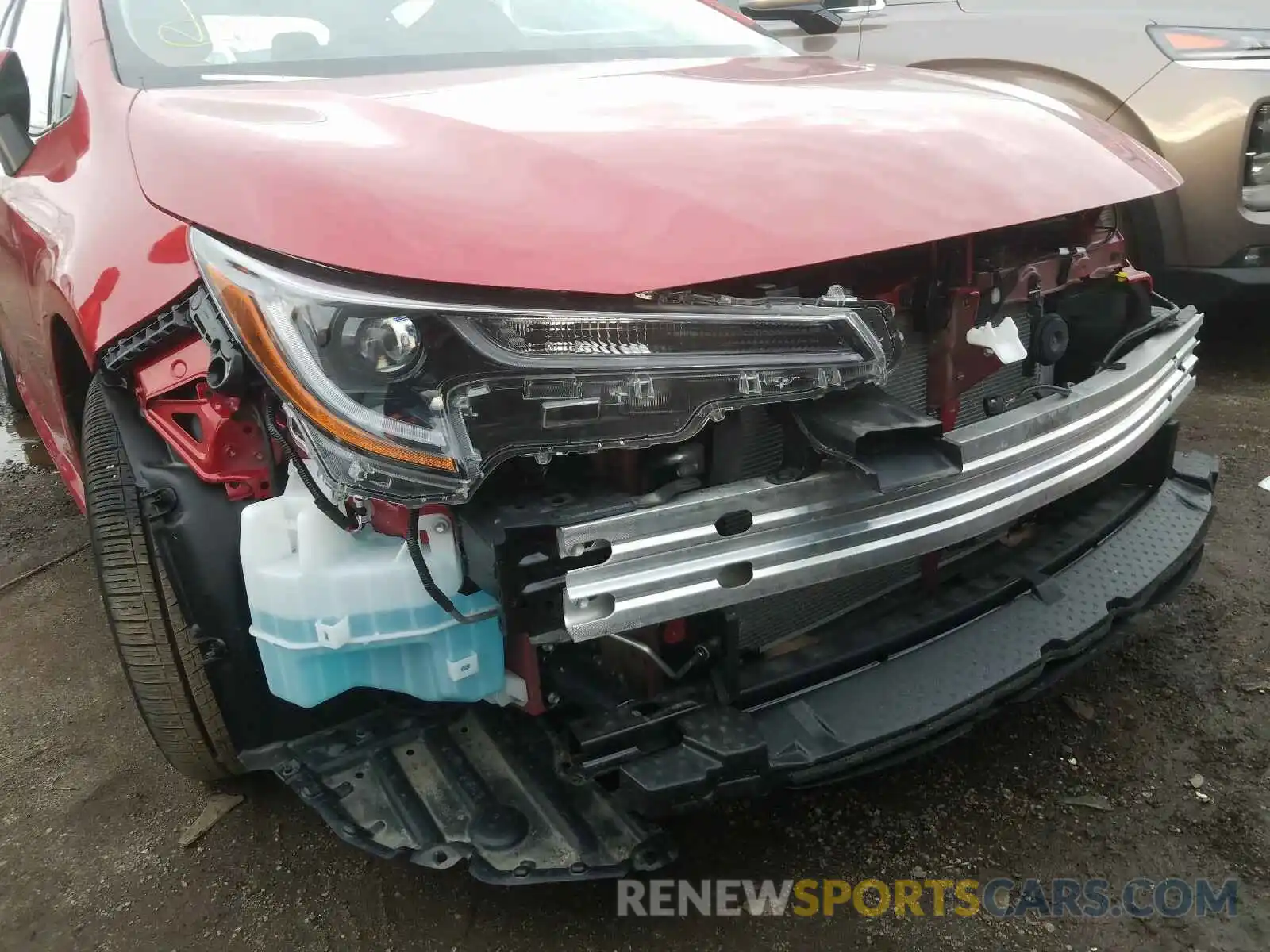 9 Photograph of a damaged car 5YFEPRAE2LP106671 TOYOTA COROLLA 2020