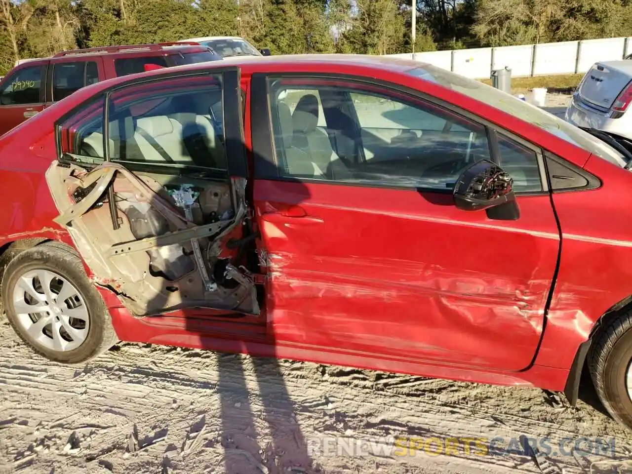 9 Photograph of a damaged car 5YFEPRAE2LP107335 TOYOTA COROLLA 2020