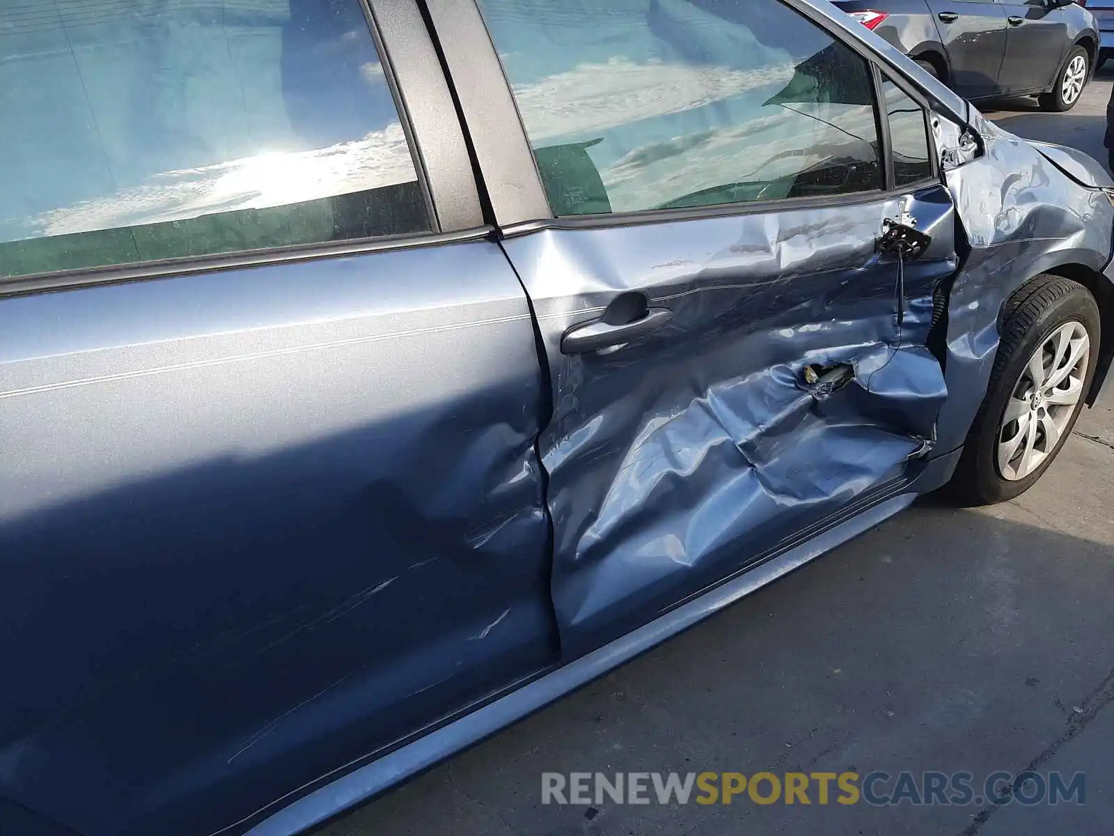 9 Photograph of a damaged car 5YFEPRAE2LP109604 TOYOTA COROLLA 2020