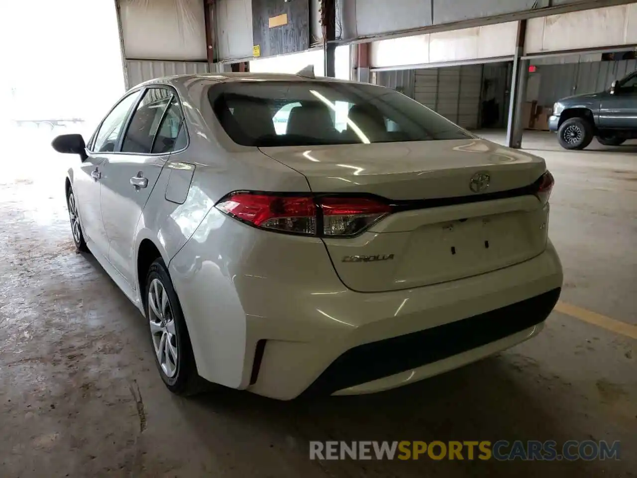 3 Photograph of a damaged car 5YFEPRAE2LP110431 TOYOTA COROLLA 2020