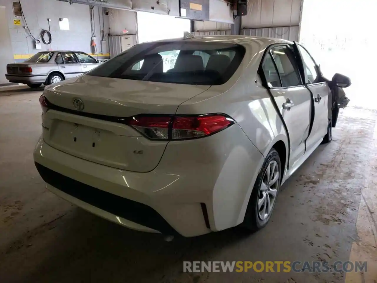 4 Photograph of a damaged car 5YFEPRAE2LP110431 TOYOTA COROLLA 2020