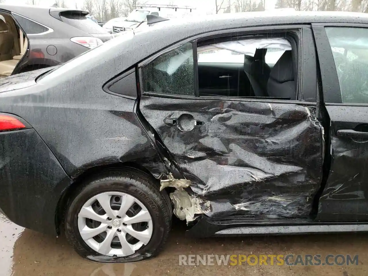 9 Photograph of a damaged car 5YFEPRAE2LP115063 TOYOTA COROLLA 2020