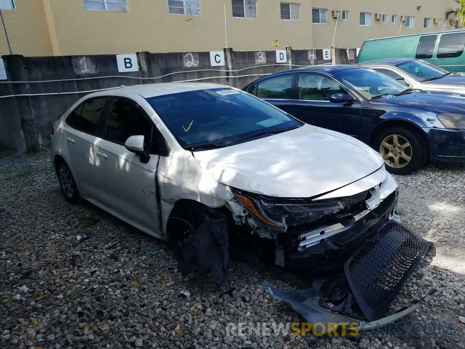 1 Photograph of a damaged car 5YFEPRAE2LP116875 TOYOTA COROLLA 2020