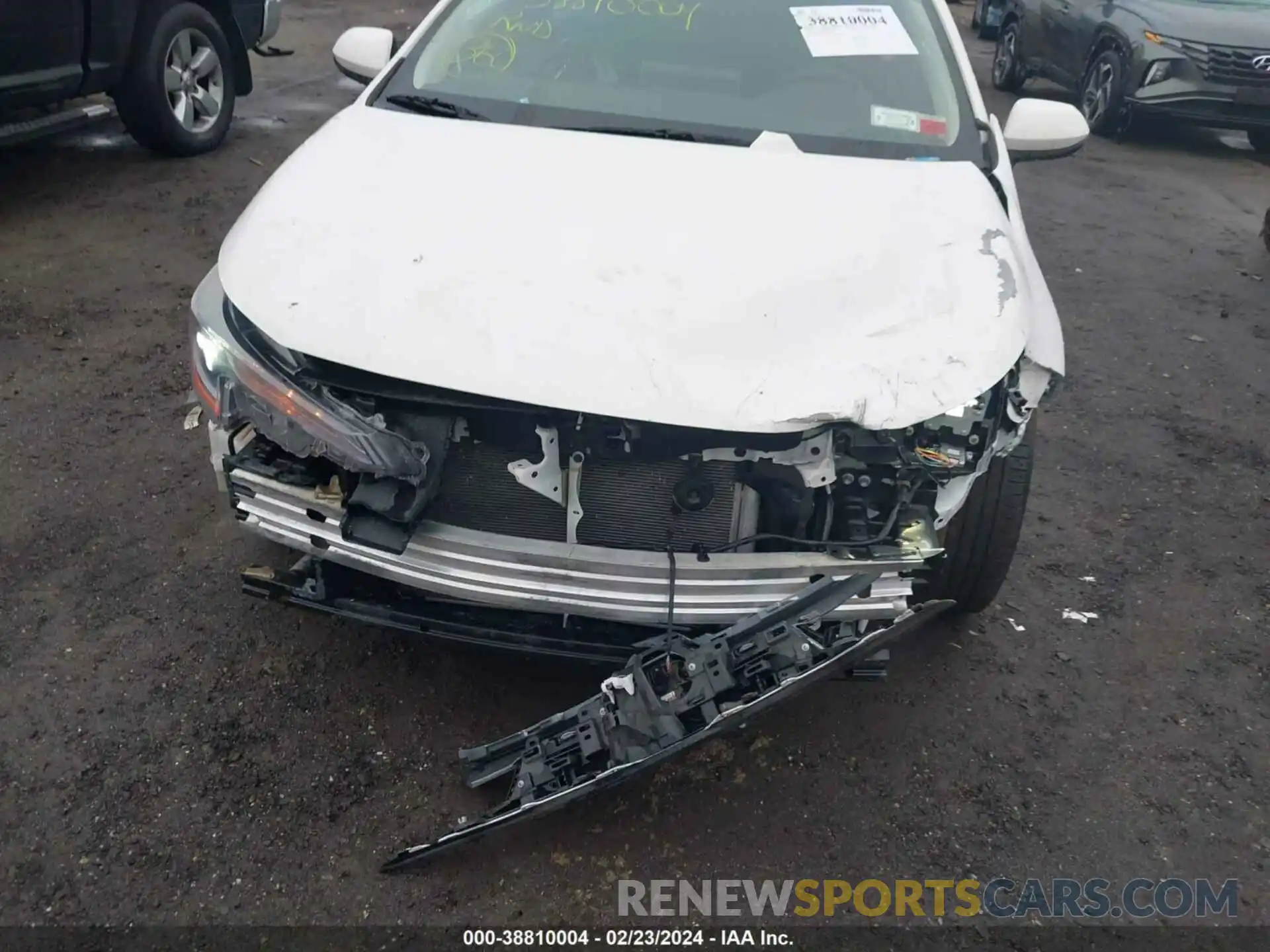 6 Photograph of a damaged car 5YFEPRAE2LP117850 TOYOTA COROLLA 2020