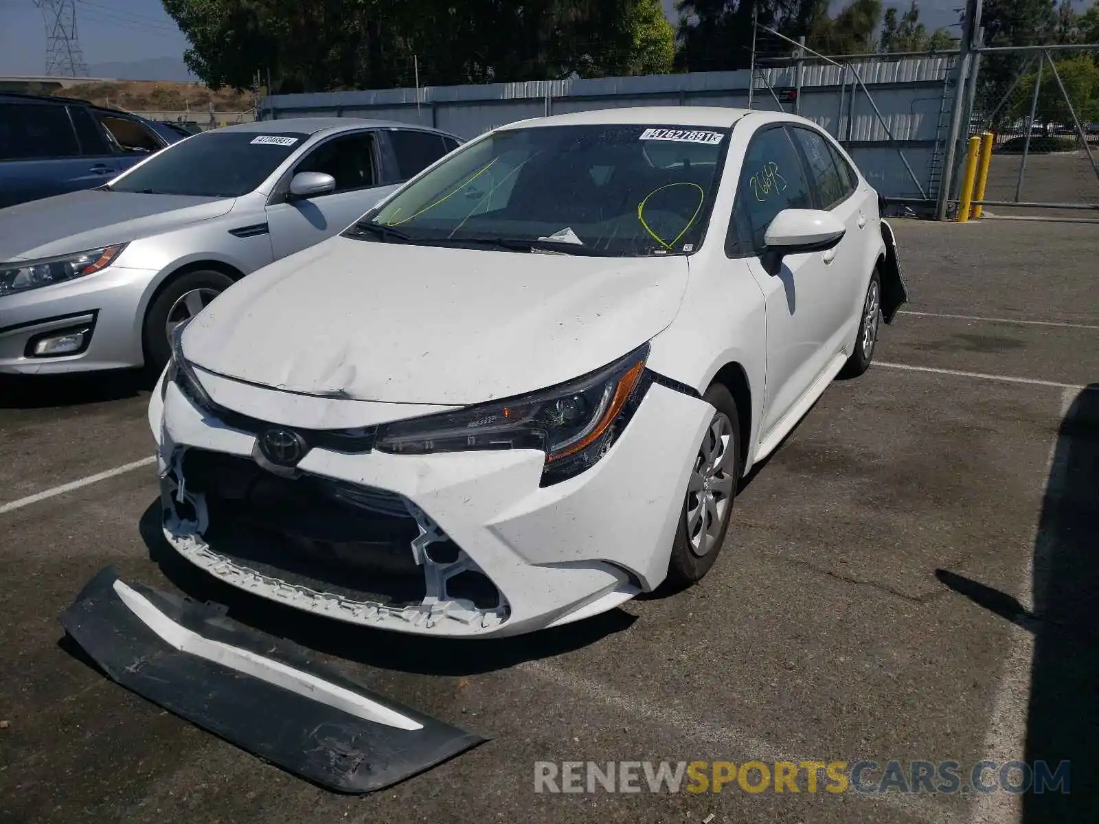 2 Photograph of a damaged car 5YFEPRAE2LP118433 TOYOTA COROLLA 2020