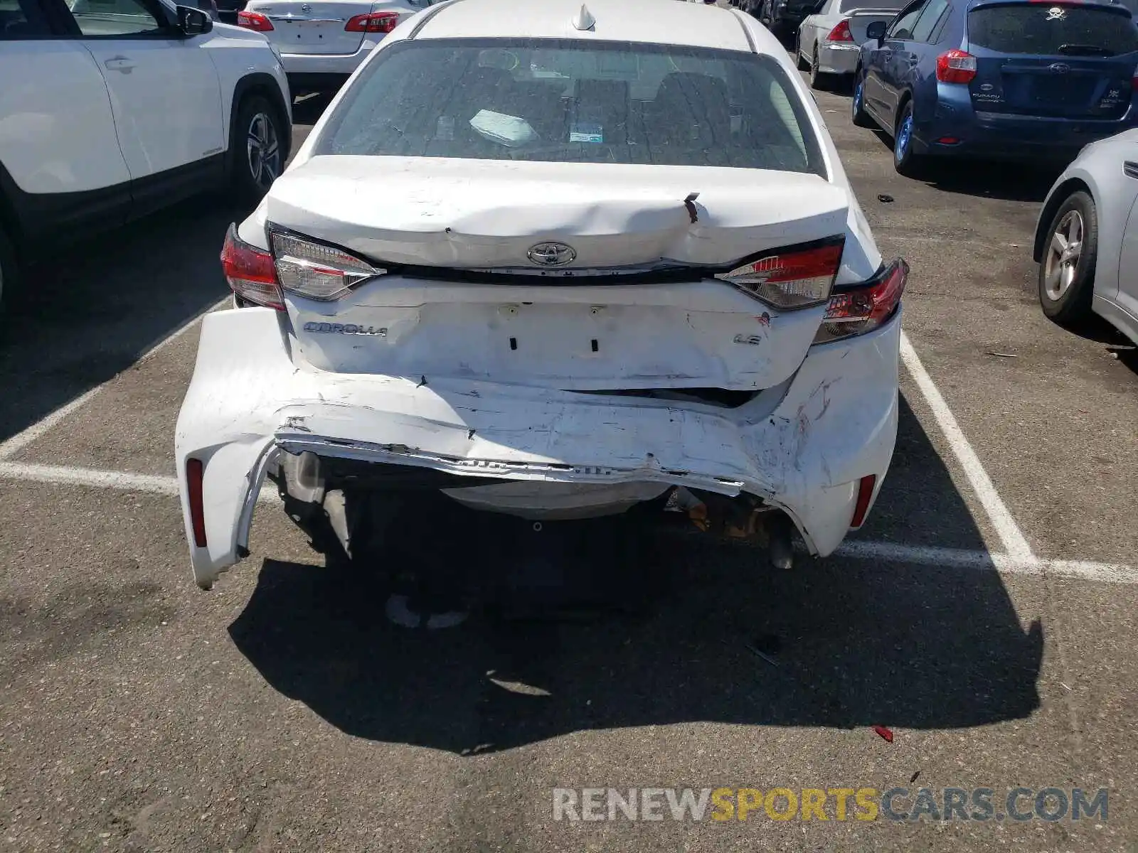 9 Photograph of a damaged car 5YFEPRAE2LP118433 TOYOTA COROLLA 2020