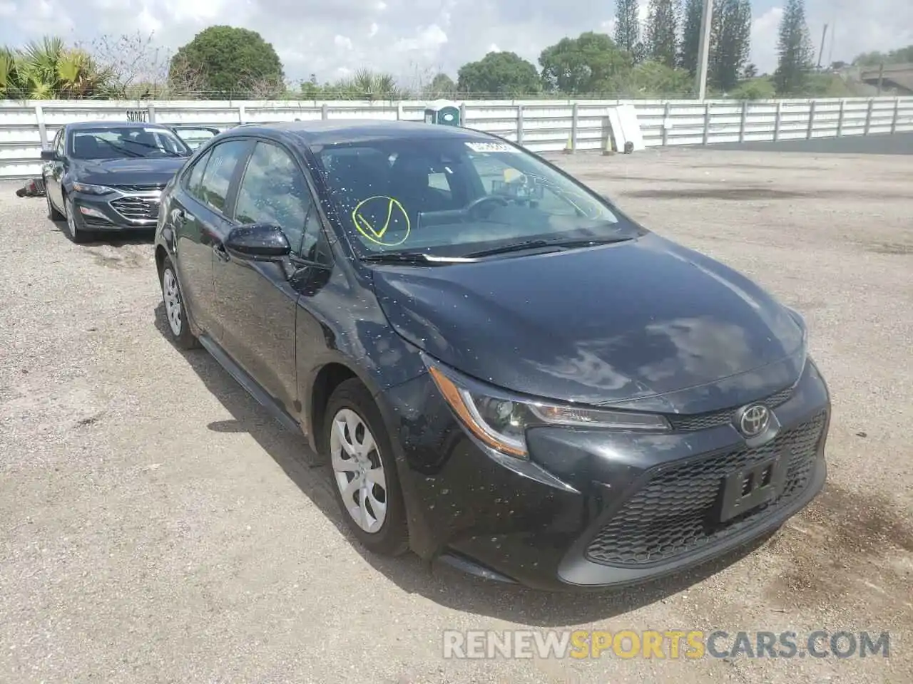 1 Photograph of a damaged car 5YFEPRAE2LP118934 TOYOTA COROLLA 2020