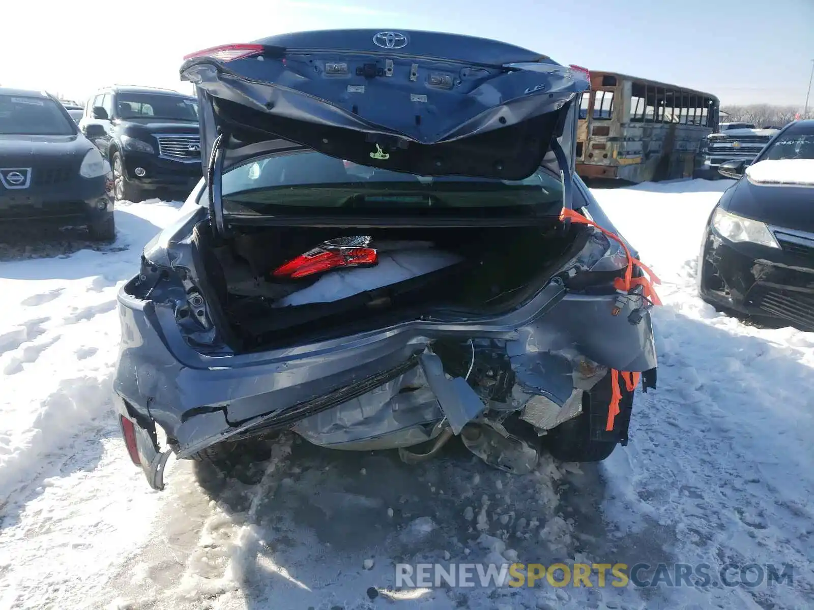 9 Photograph of a damaged car 5YFEPRAE2LP120442 TOYOTA COROLLA 2020