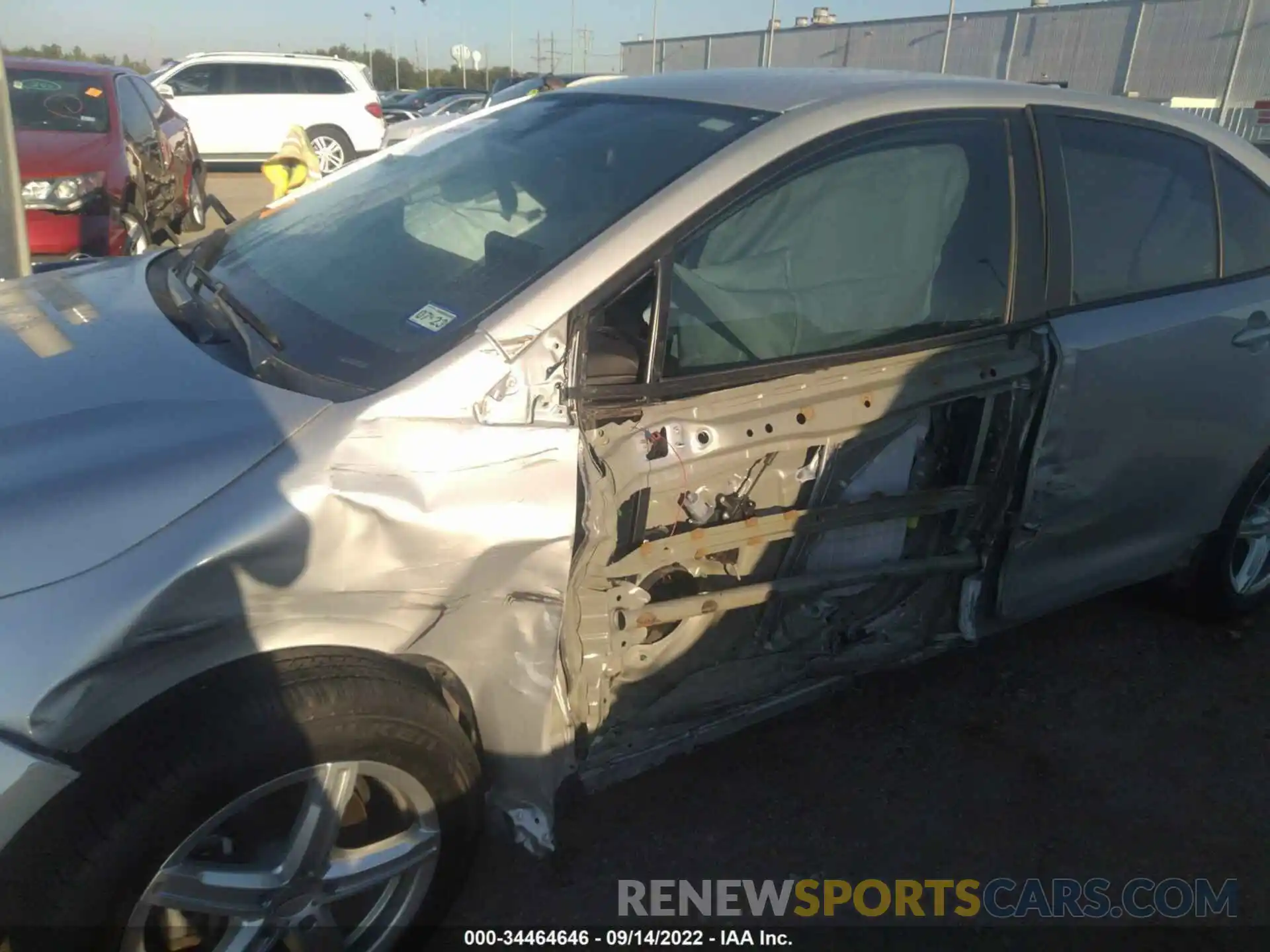 6 Photograph of a damaged car 5YFEPRAE2LP122613 TOYOTA COROLLA 2020