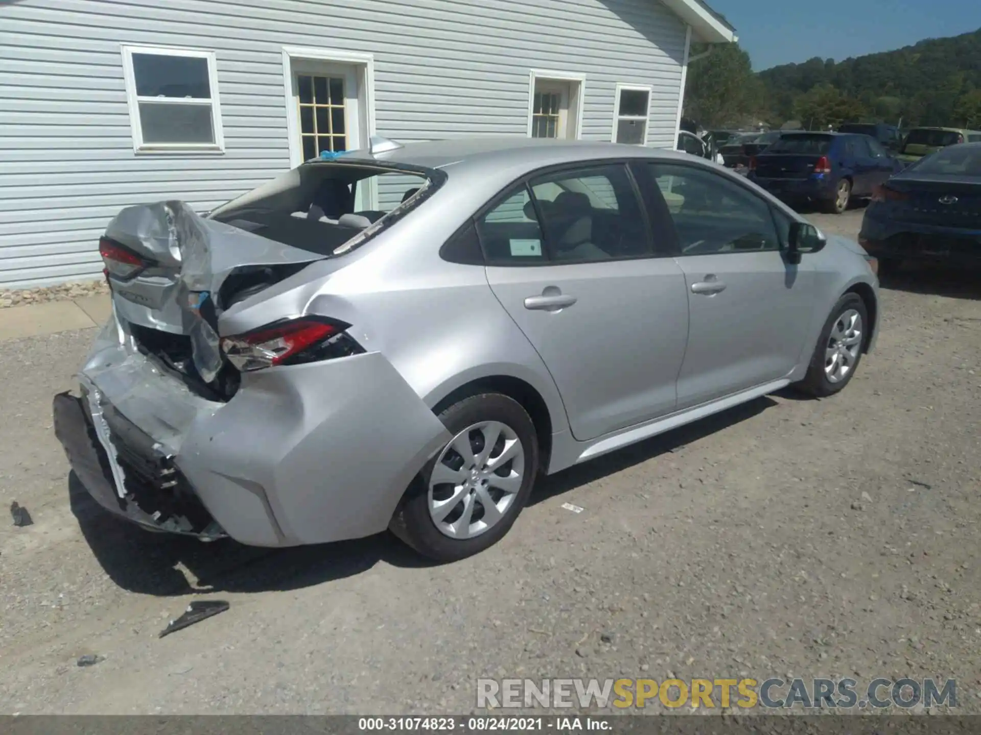 4 Photograph of a damaged car 5YFEPRAE2LP122871 TOYOTA COROLLA 2020