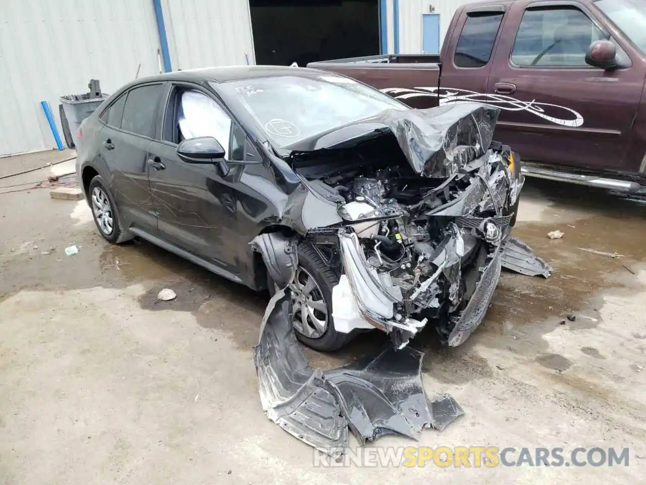 1 Photograph of a damaged car 5YFEPRAE2LP124975 TOYOTA COROLLA 2020