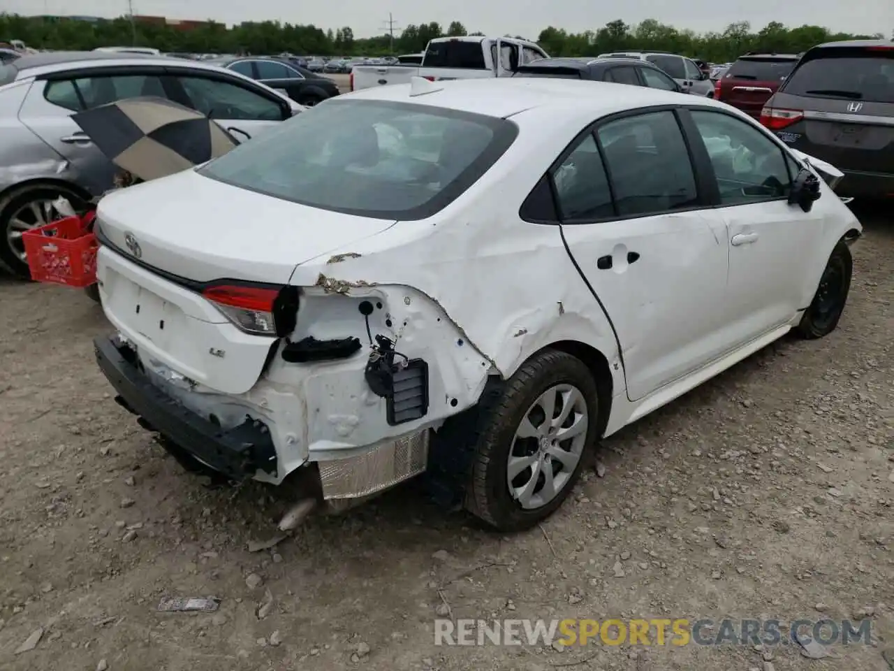 4 Photograph of a damaged car 5YFEPRAE2LP125950 TOYOTA COROLLA 2020