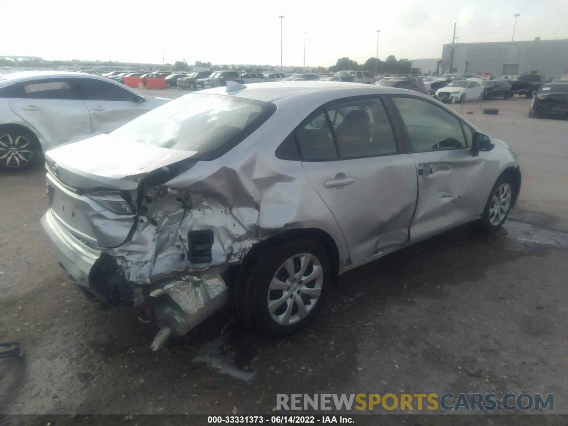 4 Photograph of a damaged car 5YFEPRAE2LP126046 TOYOTA COROLLA 2020