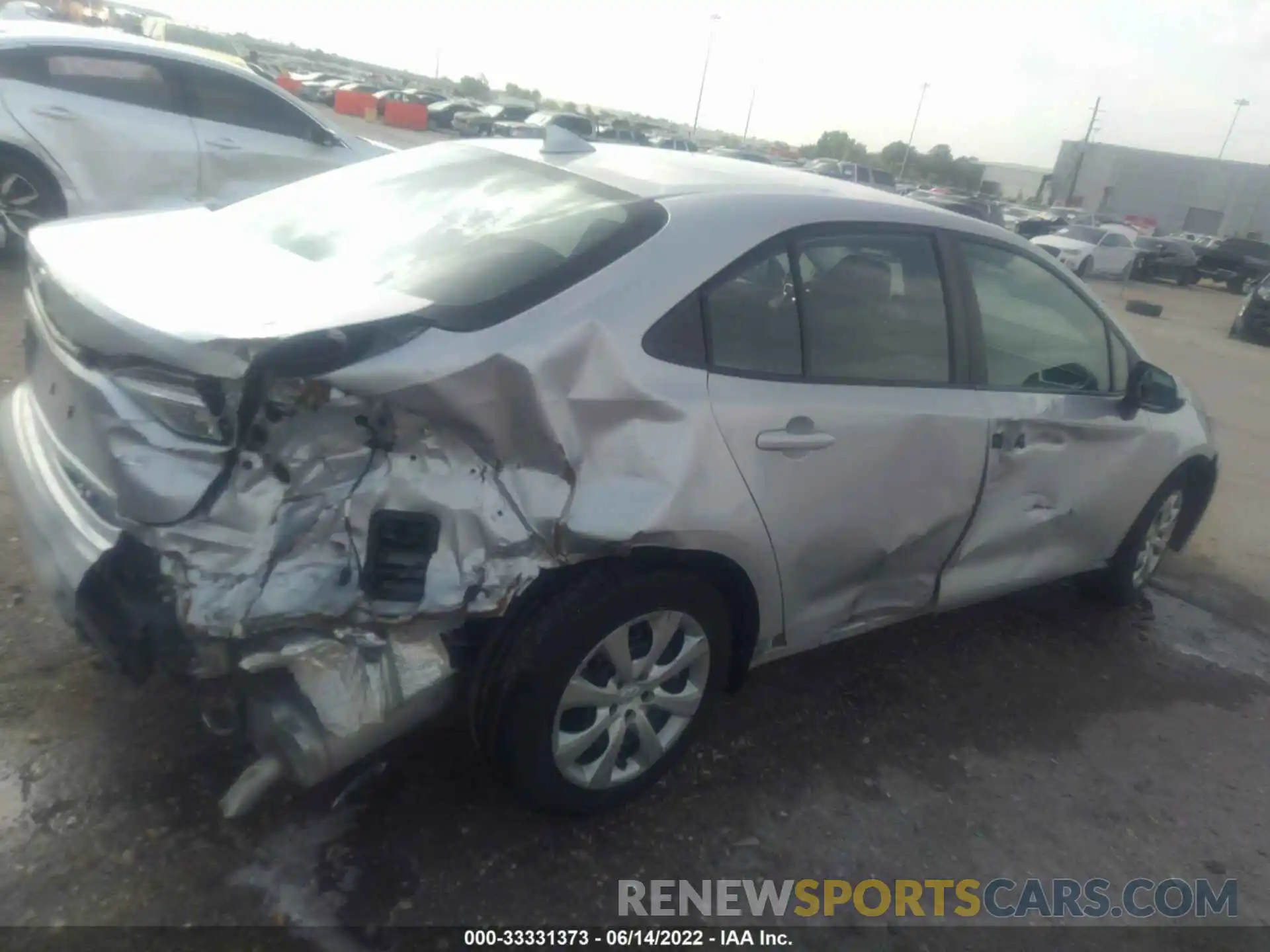 5 Photograph of a damaged car 5YFEPRAE2LP126046 TOYOTA COROLLA 2020