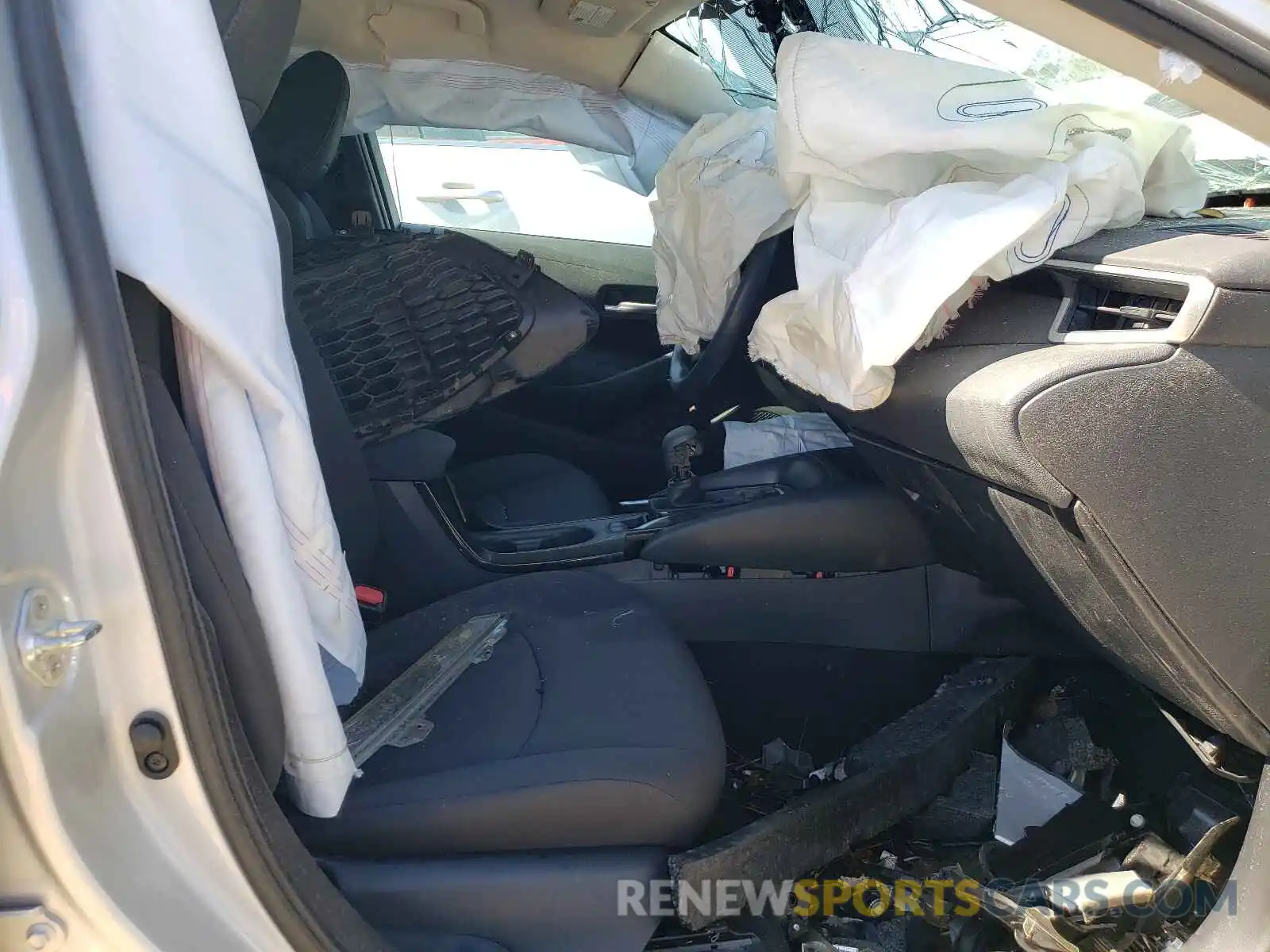 5 Photograph of a damaged car 5YFEPRAE2LP127763 TOYOTA COROLLA 2020