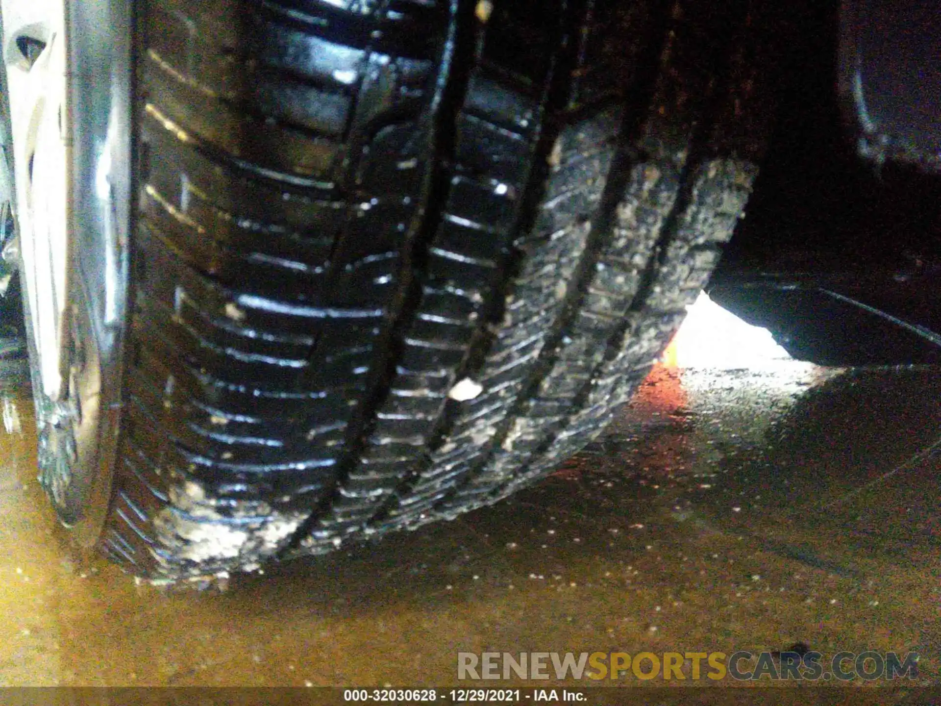 14 Photograph of a damaged car 5YFEPRAE2LP131232 TOYOTA COROLLA 2020