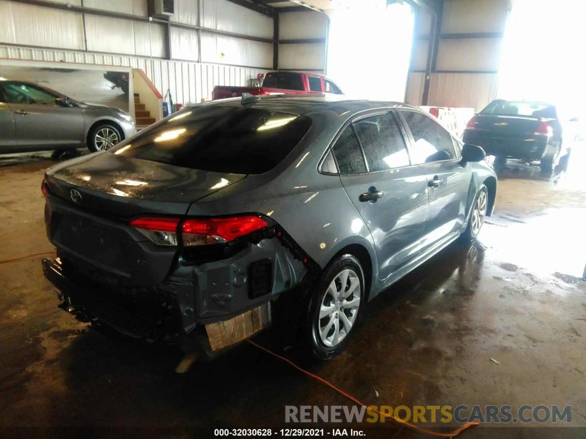 4 Photograph of a damaged car 5YFEPRAE2LP131232 TOYOTA COROLLA 2020