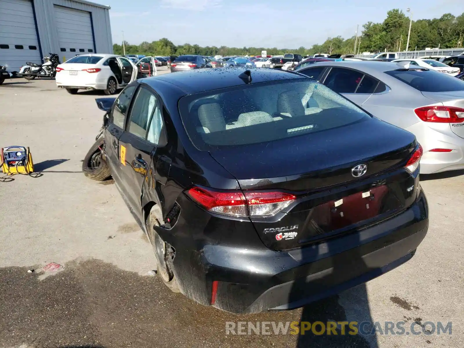 3 Photograph of a damaged car 5YFEPRAE2LP132641 TOYOTA COROLLA 2020