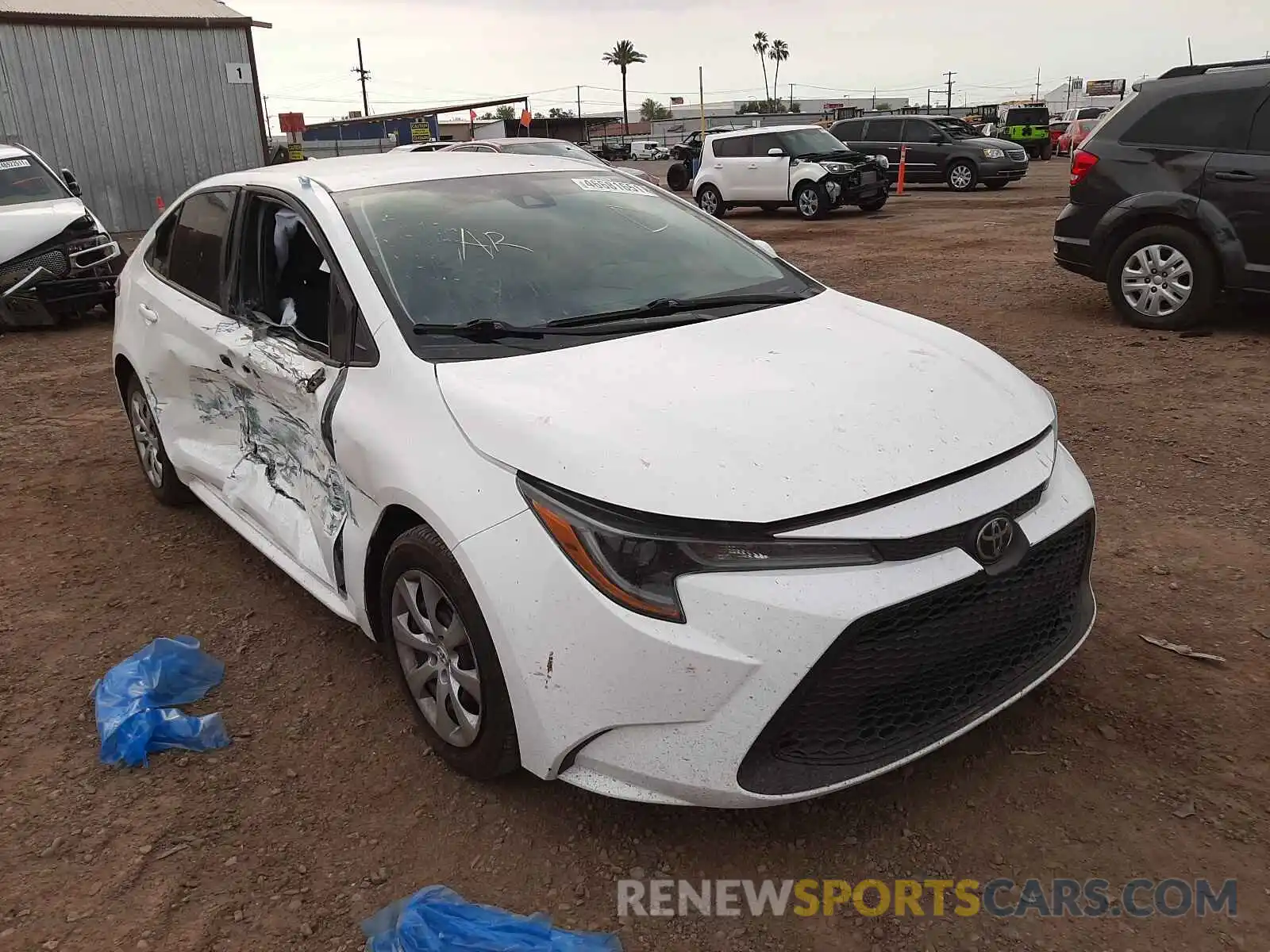 1 Photograph of a damaged car 5YFEPRAE2LP135376 TOYOTA COROLLA 2020