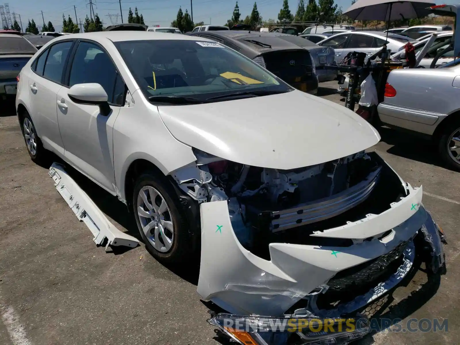 1 Photograph of a damaged car 5YFEPRAE2LP135684 TOYOTA COROLLA 2020