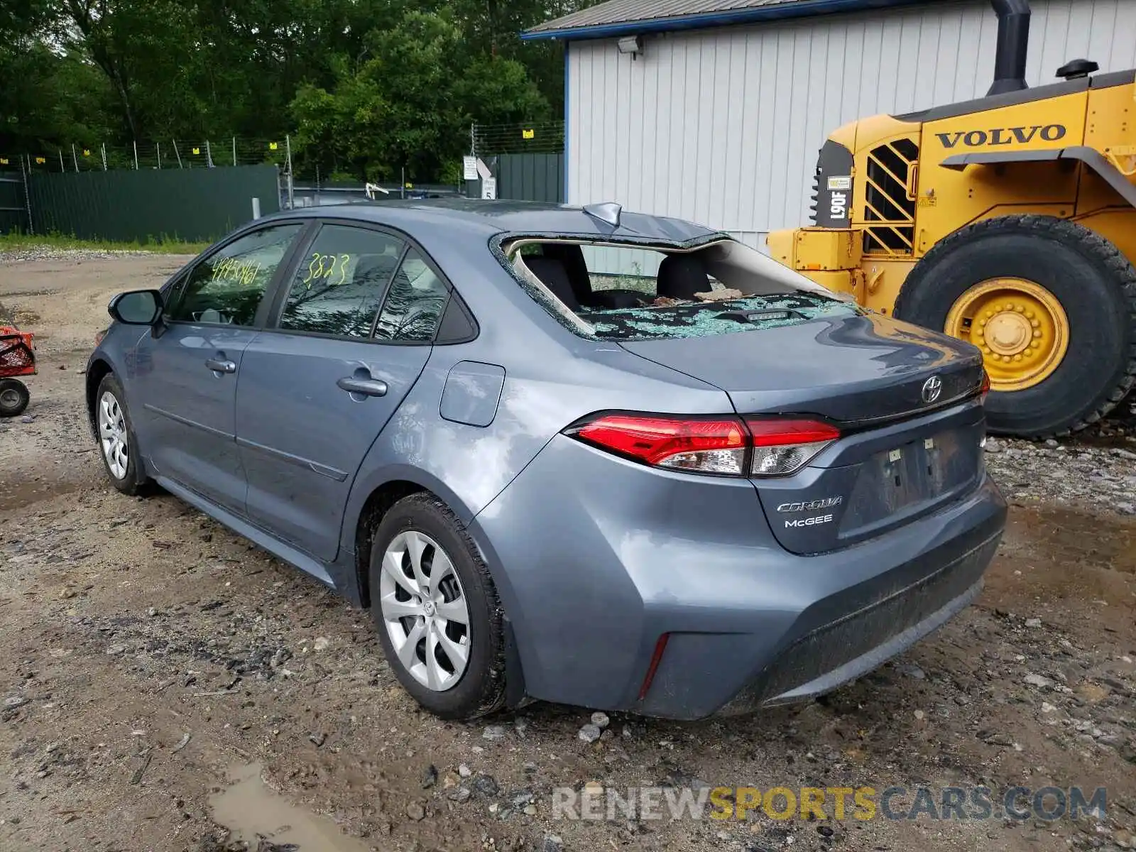 3 Photograph of a damaged car 5YFEPRAE2LP135796 TOYOTA COROLLA 2020