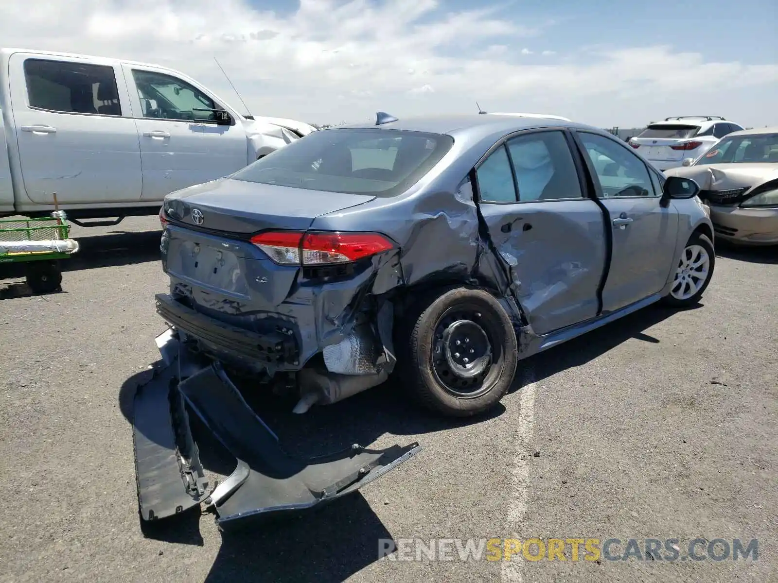 4 Photograph of a damaged car 5YFEPRAE2LP136480 TOYOTA COROLLA 2020