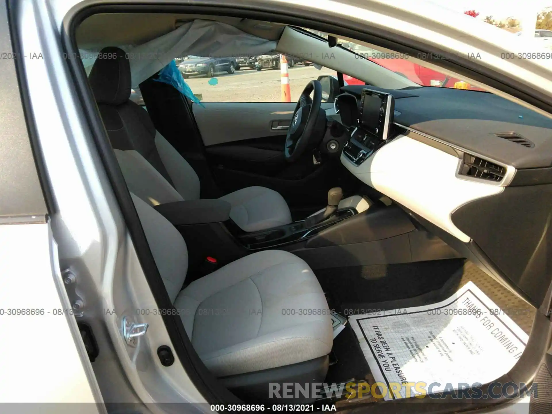 5 Photograph of a damaged car 5YFEPRAE2LP137175 TOYOTA COROLLA 2020