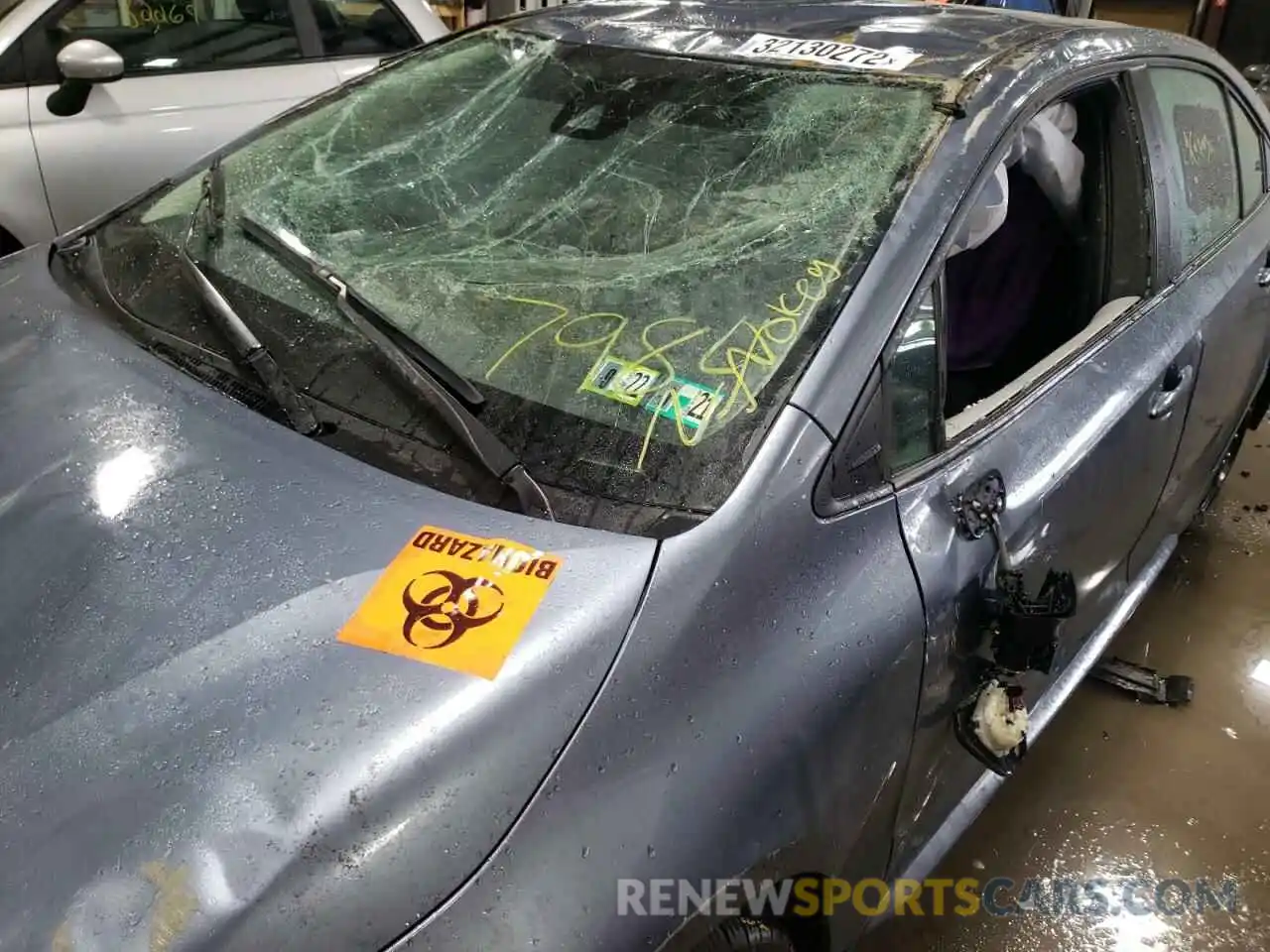 9 Photograph of a damaged car 5YFEPRAE2LP137984 TOYOTA COROLLA 2020