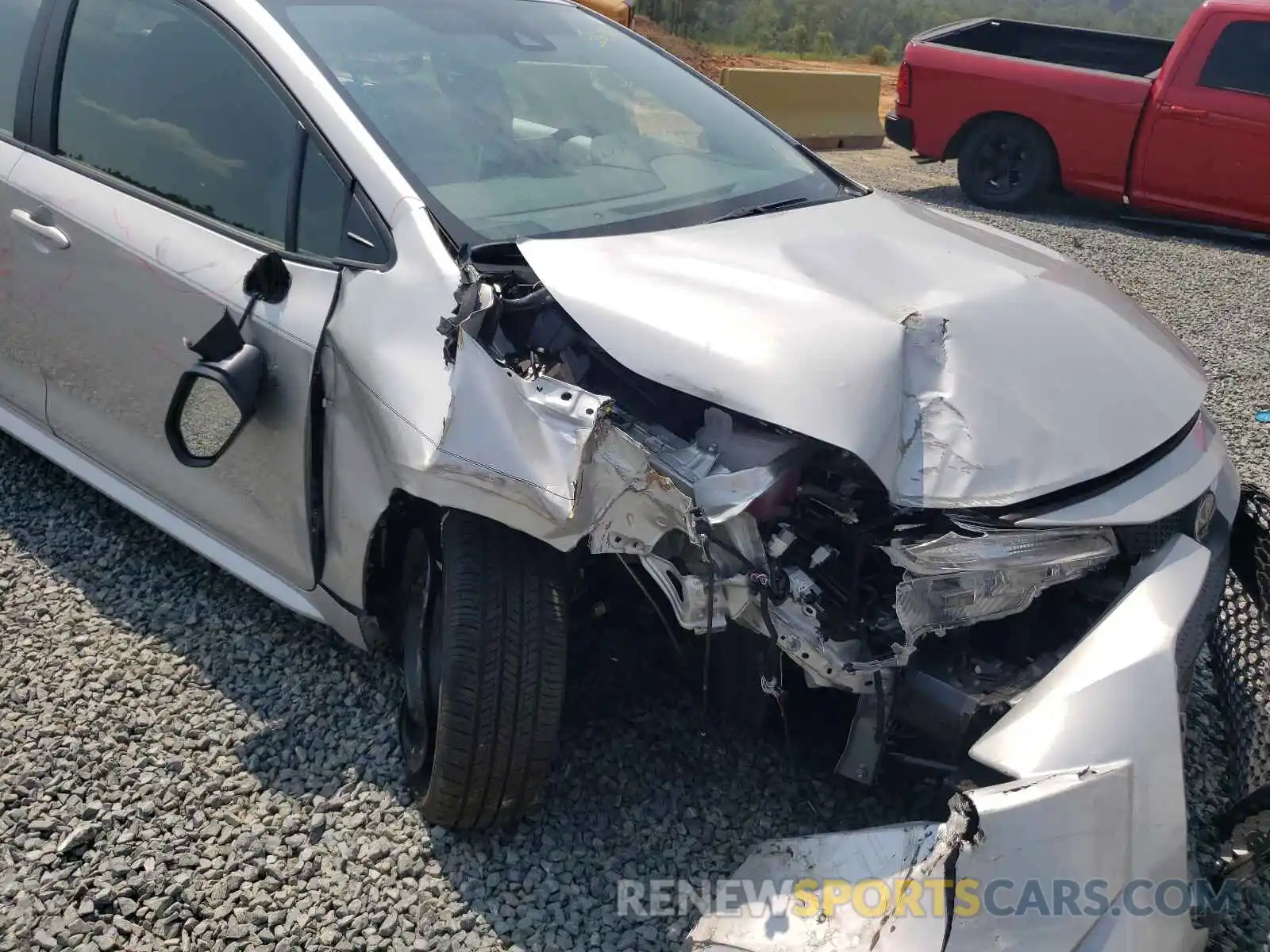 9 Photograph of a damaged car 5YFEPRAE2LP138813 TOYOTA COROLLA 2020