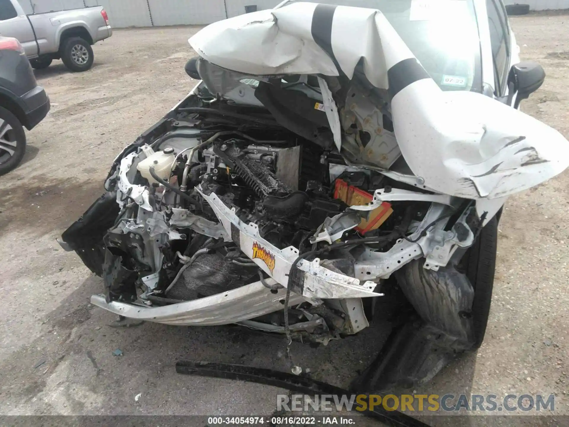 6 Photograph of a damaged car 5YFEPRAE2LP140268 TOYOTA COROLLA 2020