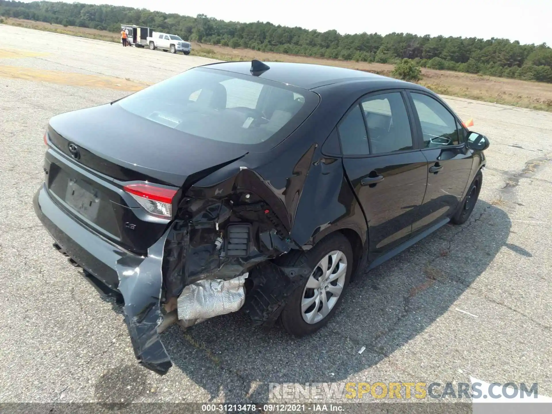 4 Photograph of a damaged car 5YFEPRAE2LP142117 TOYOTA COROLLA 2020