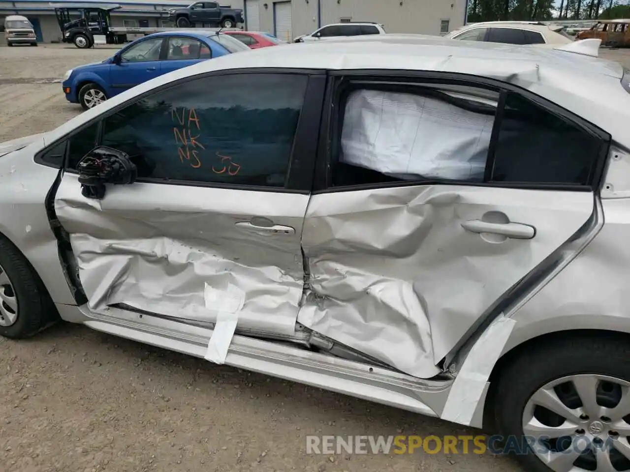 9 Photograph of a damaged car 5YFEPRAE2LP143042 TOYOTA COROLLA 2020