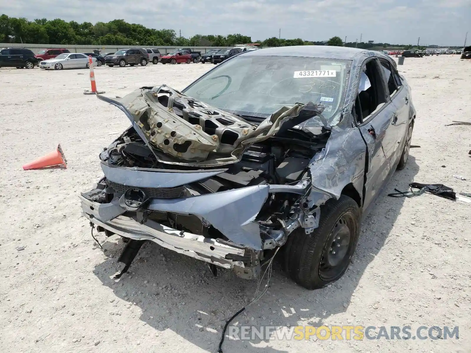 9 Photograph of a damaged car 5YFEPRAE3LP004151 TOYOTA COROLLA 2020