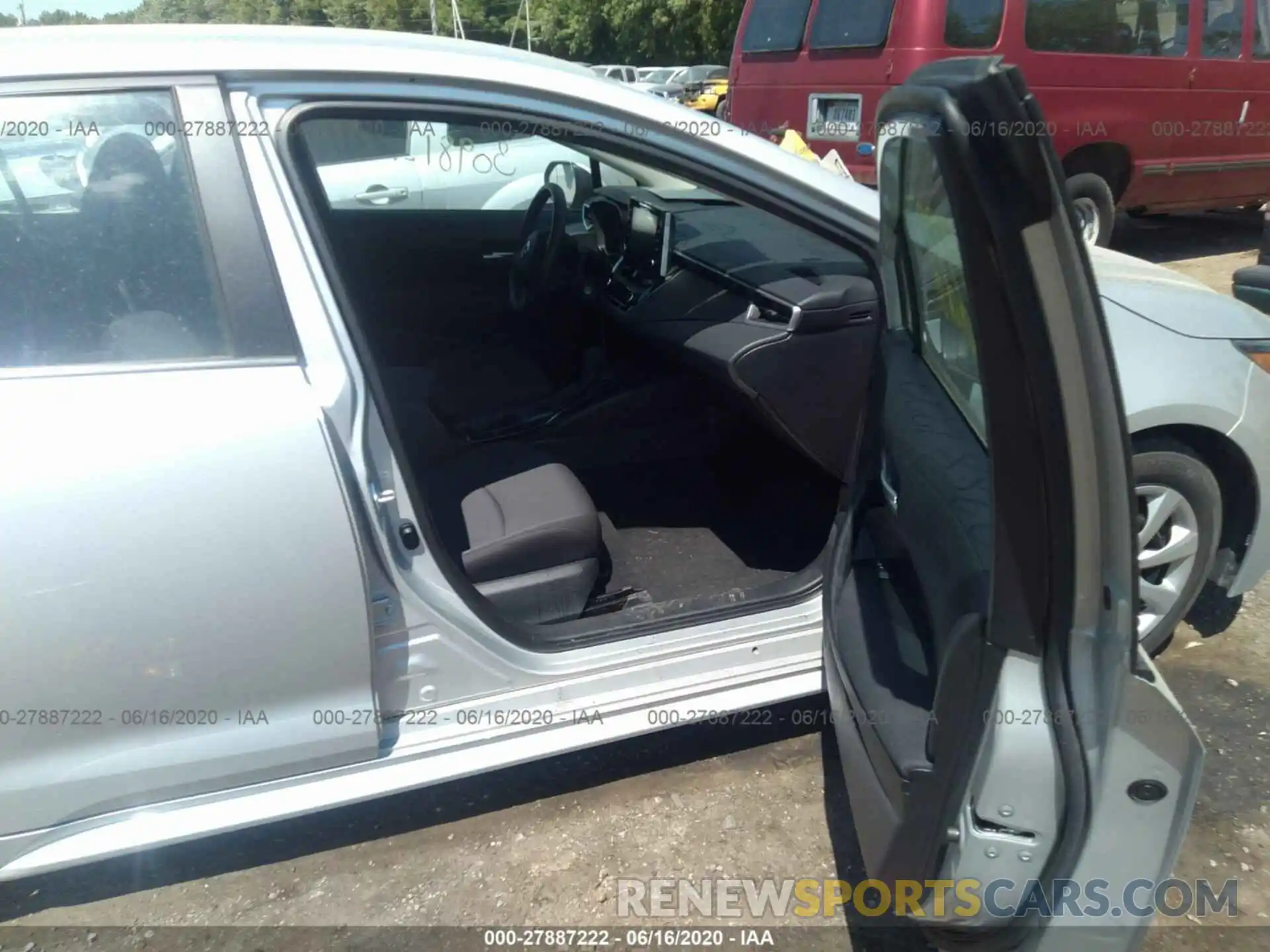 5 Photograph of a damaged car 5YFEPRAE3LP005445 TOYOTA COROLLA 2020