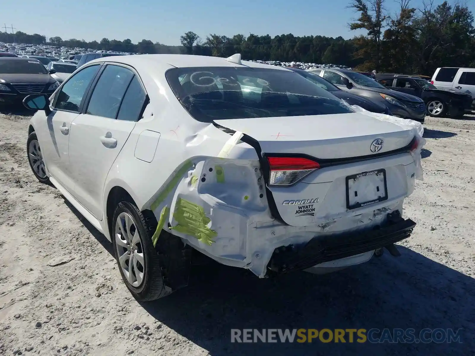 3 Photograph of a damaged car 5YFEPRAE3LP011780 TOYOTA COROLLA 2020