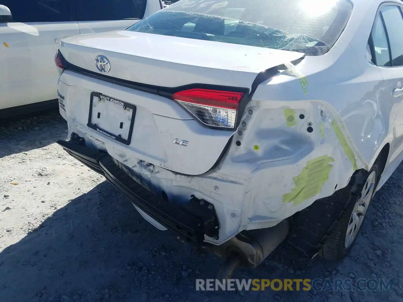 9 Photograph of a damaged car 5YFEPRAE3LP011780 TOYOTA COROLLA 2020