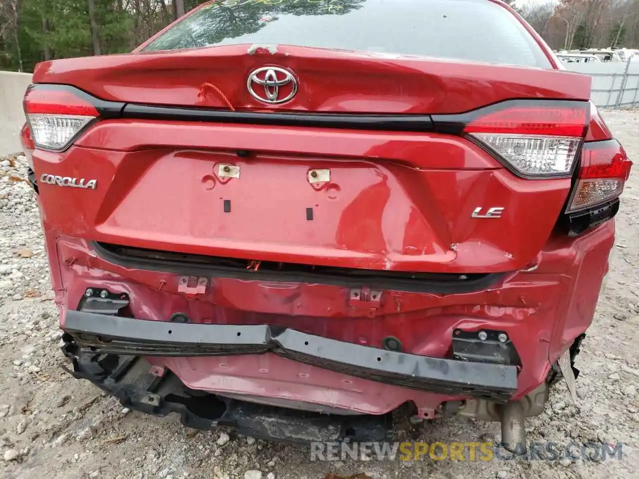 9 Photograph of a damaged car 5YFEPRAE3LP012184 TOYOTA COROLLA 2020