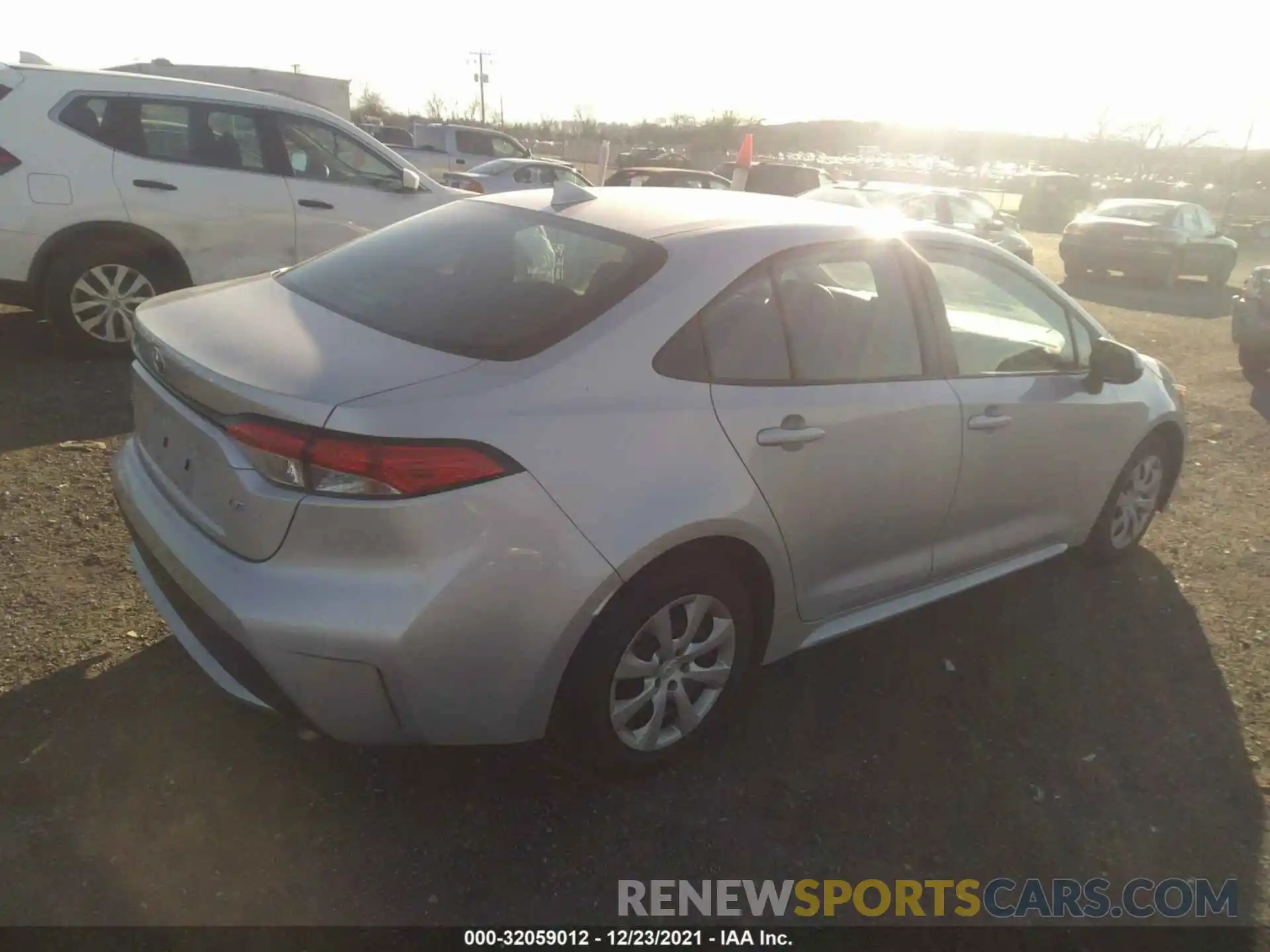 4 Photograph of a damaged car 5YFEPRAE3LP021497 TOYOTA COROLLA 2020